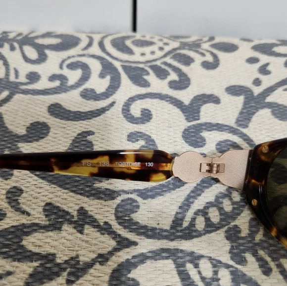 SOLD!!!!!Vintage FENDI  Tortoise Sunglasses with Iconic Logo on Temple - Picture 9 of 10